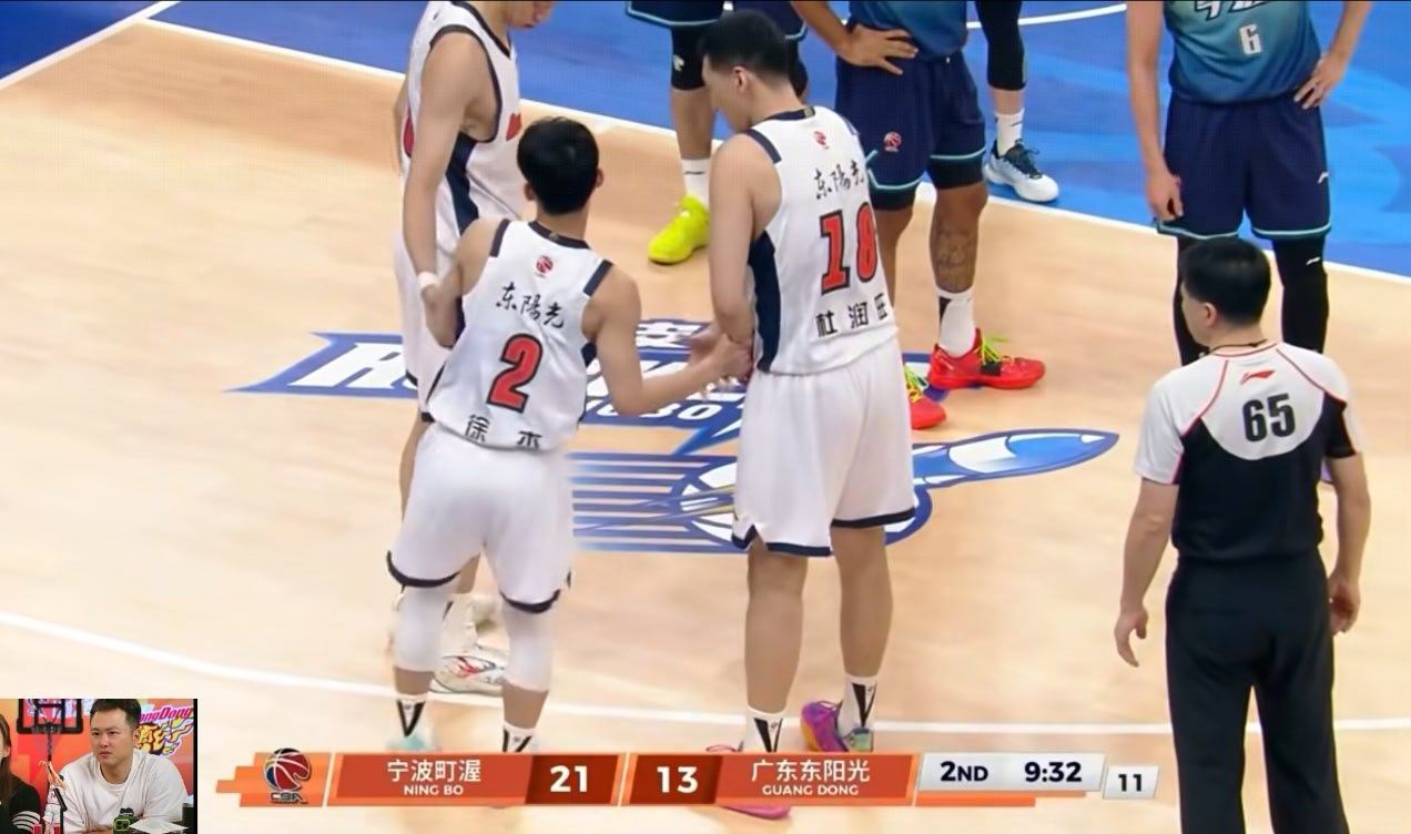 徐杰多休几场吧，年前这几场球不打不影响的。这样一遍遍的崴脚，啥时候是个头？宁波男