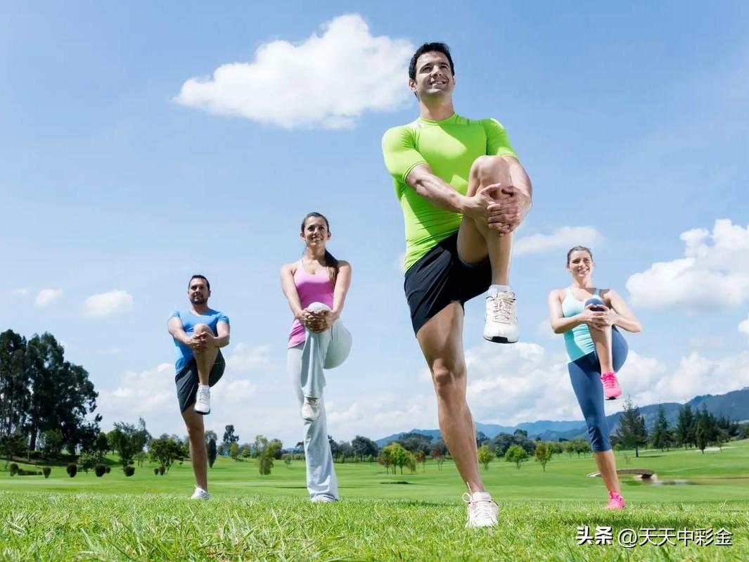 快走与健步走：最简单的心肺锻炼

快走是性价比最高的低强度有氧运动。

· 要点