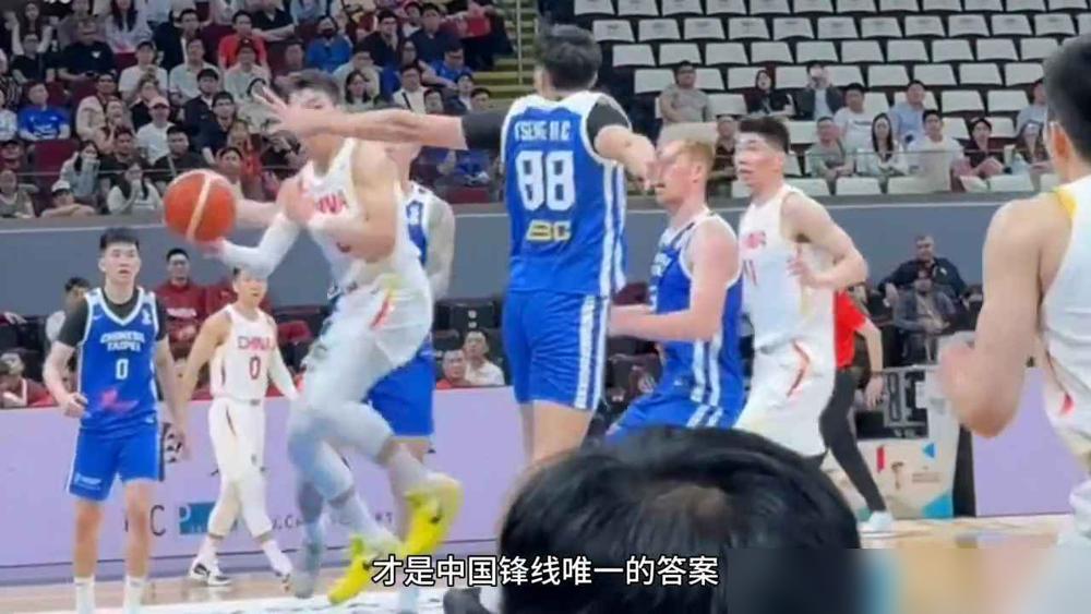 张镇麟两战仅得2分遭弃用，朱俊龙爆砍19分0失误锁死渡边！
对日本半场，张镇麟