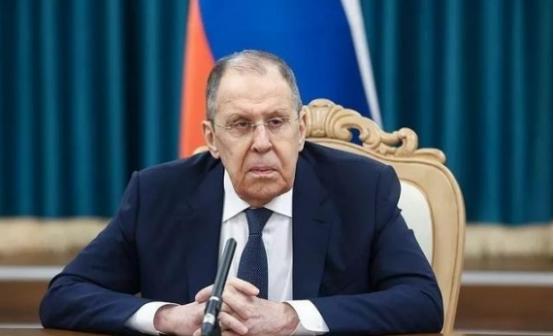 俄罗斯外长拉夫罗夫突然在公开场合抛出一句重磅话，说俄方愿意让中国、美国、英国、法