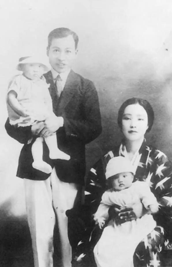 1979年一天，数学家苏步青突然对妻子苏米子说：整整43年，你该回去了！苏米子一