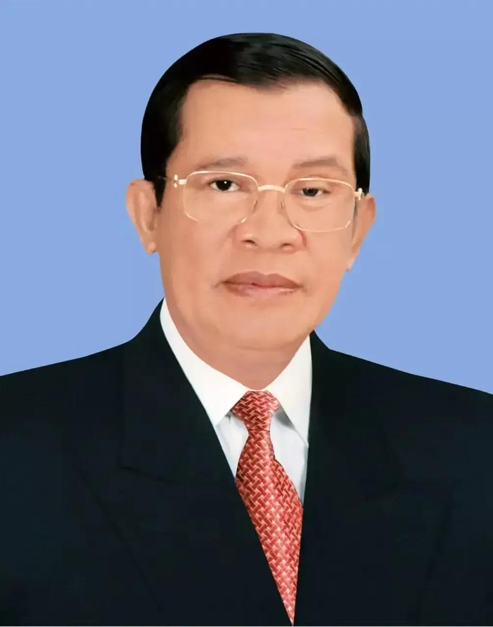 洪森父子难受了，路线基本一致，味道非常熟悉，这次挨泰国打，全世界大多数国家选择袖