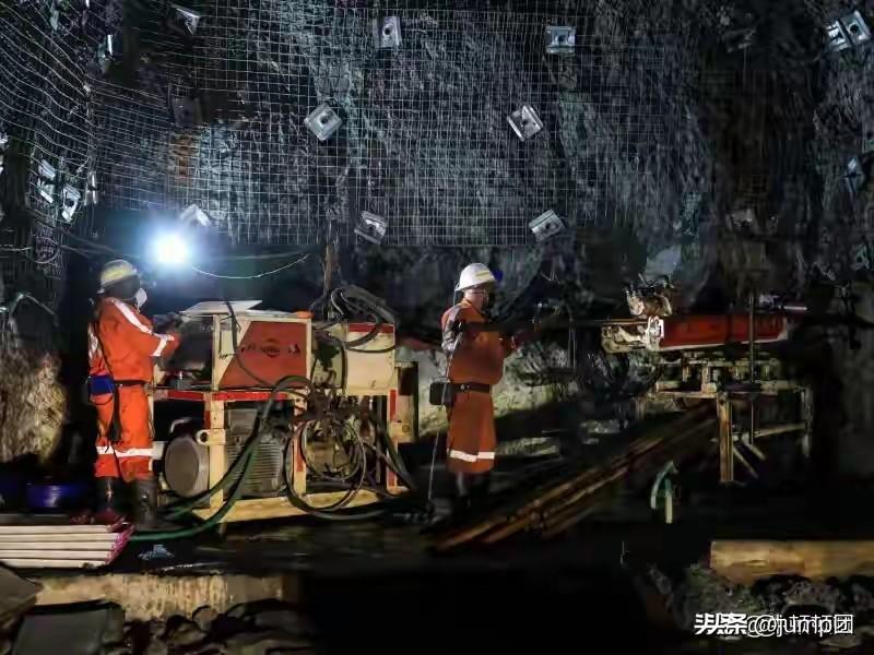 大家有没有发现，这钻石的生意啊，最近是越来越不对劲了，到了2026年的7月13号