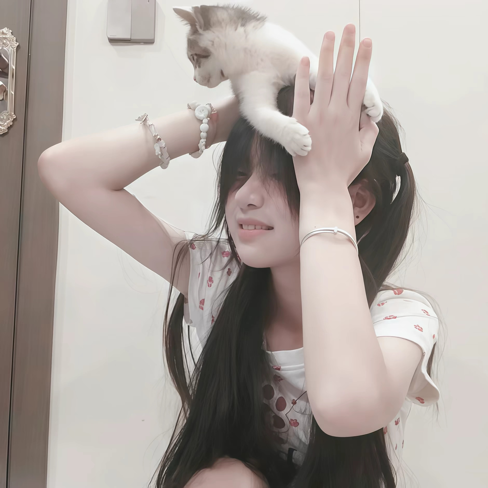 WeChat头像｜氛围感女头｜高级感女生头像 ｜清冷女头 ｜女生头像｜无水印 