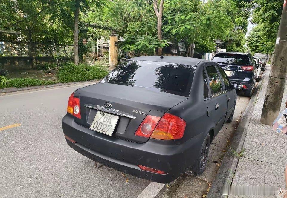 在越南待了一个多月，走过四个城市，就发现两台中国车，摩托车连一辆中国产的都没有。