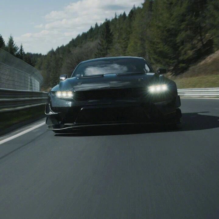 【重返纽北“绿色地狱”，福特 Mustang GTD 新车型刷新自身圈速纪录】此