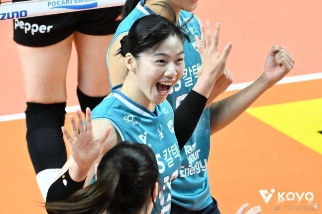 国际排坛动态韩国女排 GS加德士 3-0（25-20/27-25/25-21） 