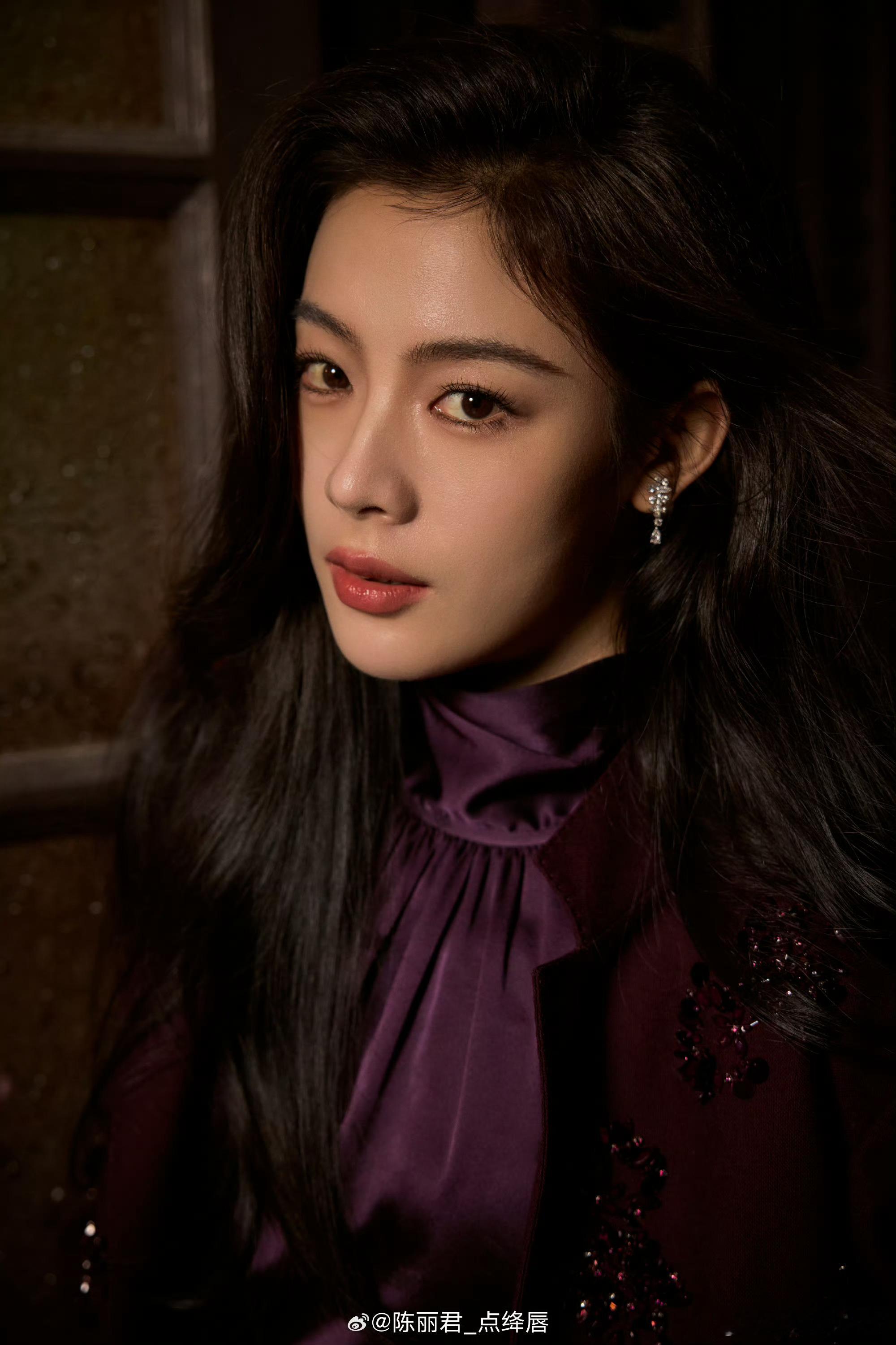 陈丽君恶女风是谁还在品味昨天陈丽君时尚芭莎艺术大赏的造型，和恶女适配度拉满！！越