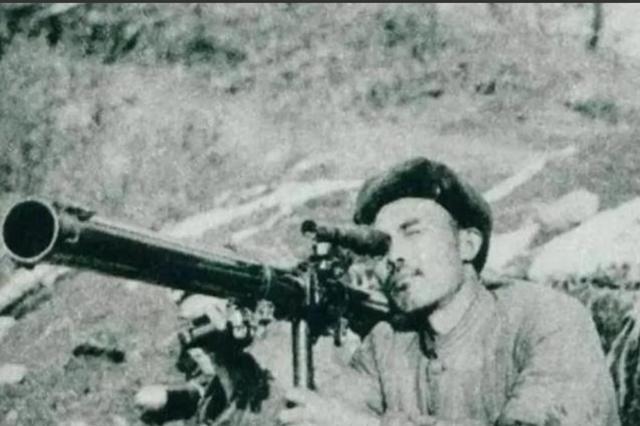 有一次，志愿军炮兵排长王宗重发现，美军坦克每天都来破坏我军工事。于是他主动执行猎