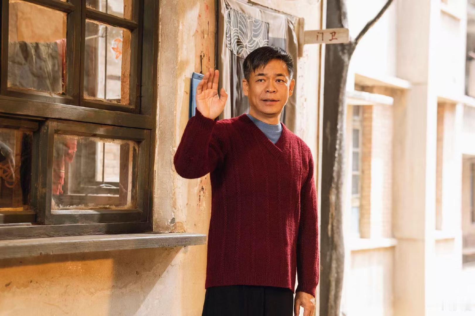 孙浩感谢大家对苟存忠的爱孙浩回应苟师下线 很幸福能生活在《主角》的大家庭。请大家