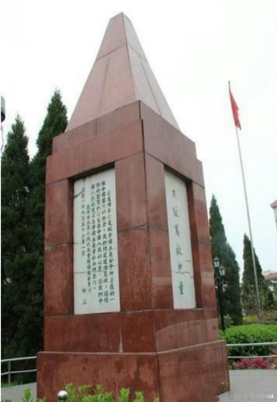 美司法部删除爱泼斯坦案文件中裸照爱泼斯坦因年龄问题拒绝24岁模特爱泼斯坦在厨房追