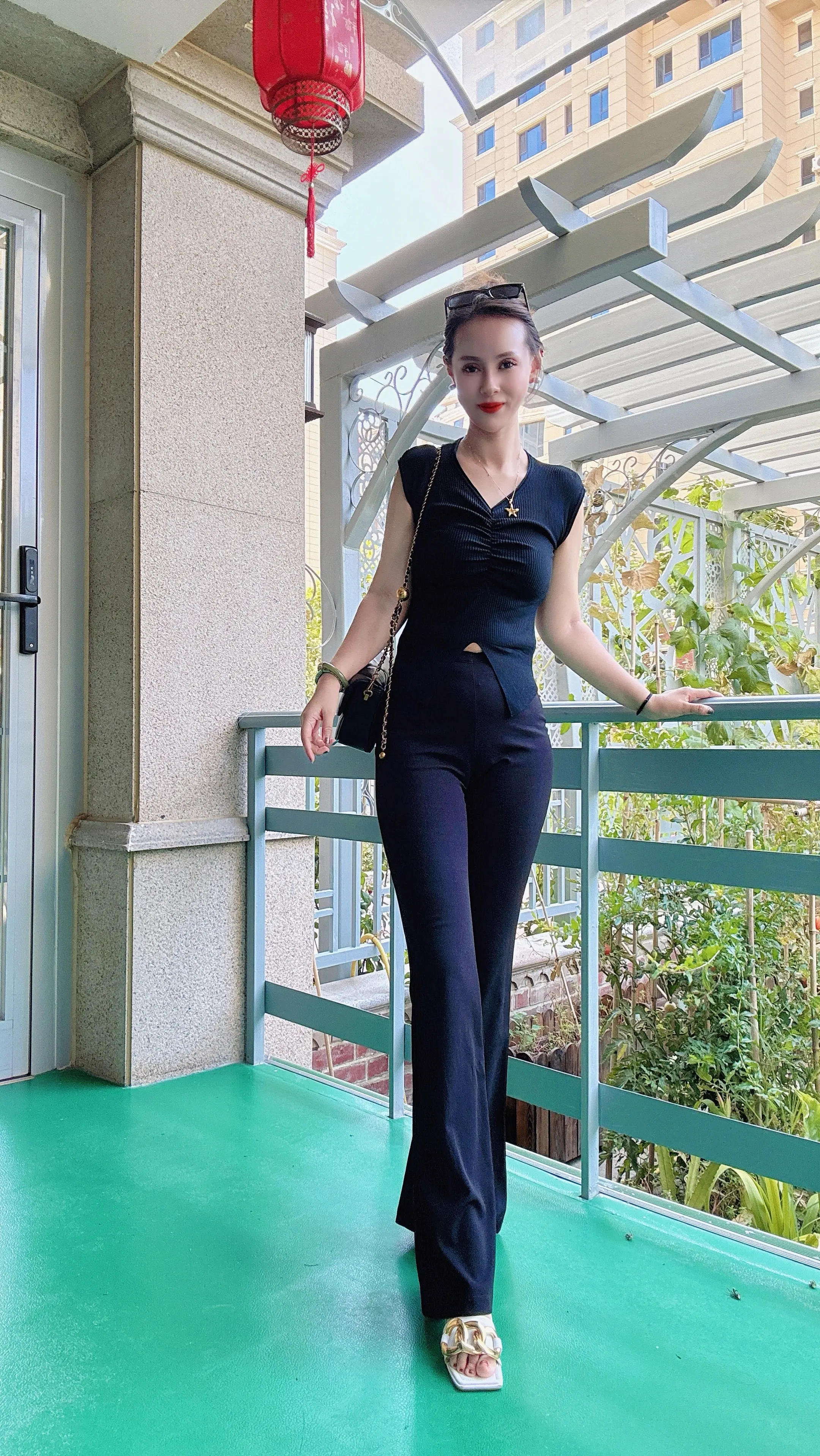 我深知自己强势，低头少之又少，倘若有人理解我的脆弱，那一定是最懂我的那...