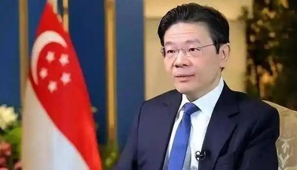 新加坡这是要给中国“黄袍加身”啊！3月26日，新加坡总理黄循财在出席博鳌亚洲论坛