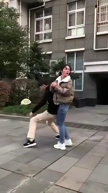 哈哈哈。