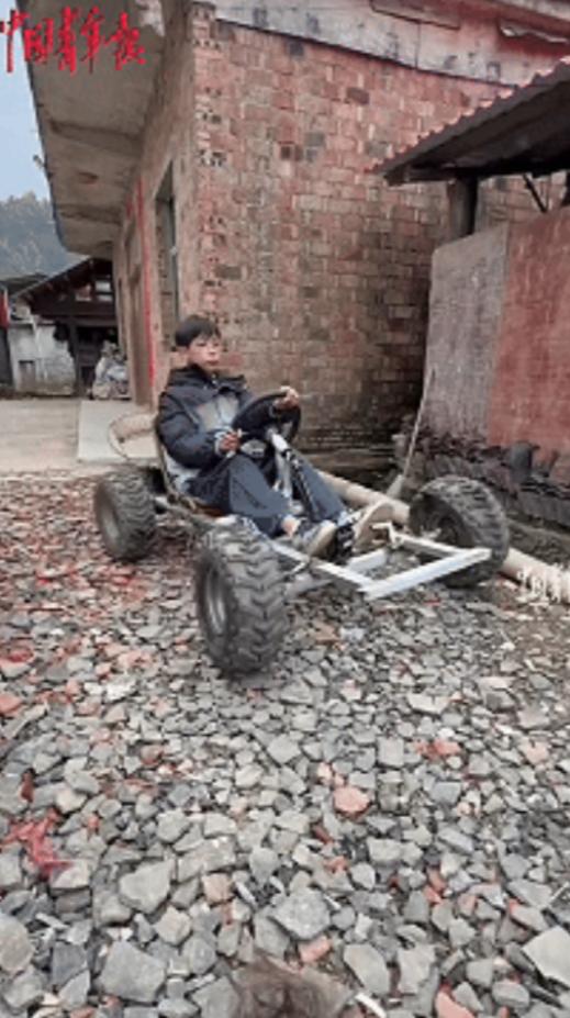 "太有才了！"湖南邵阳，一个15岁中学生，不打游戏，不刷手机，也不追星，竟然用压