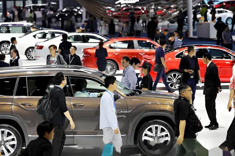 【乘联分会：7月狭义乘用车零售预计173万辆 新能源预计86万辆
】乘联分会最新