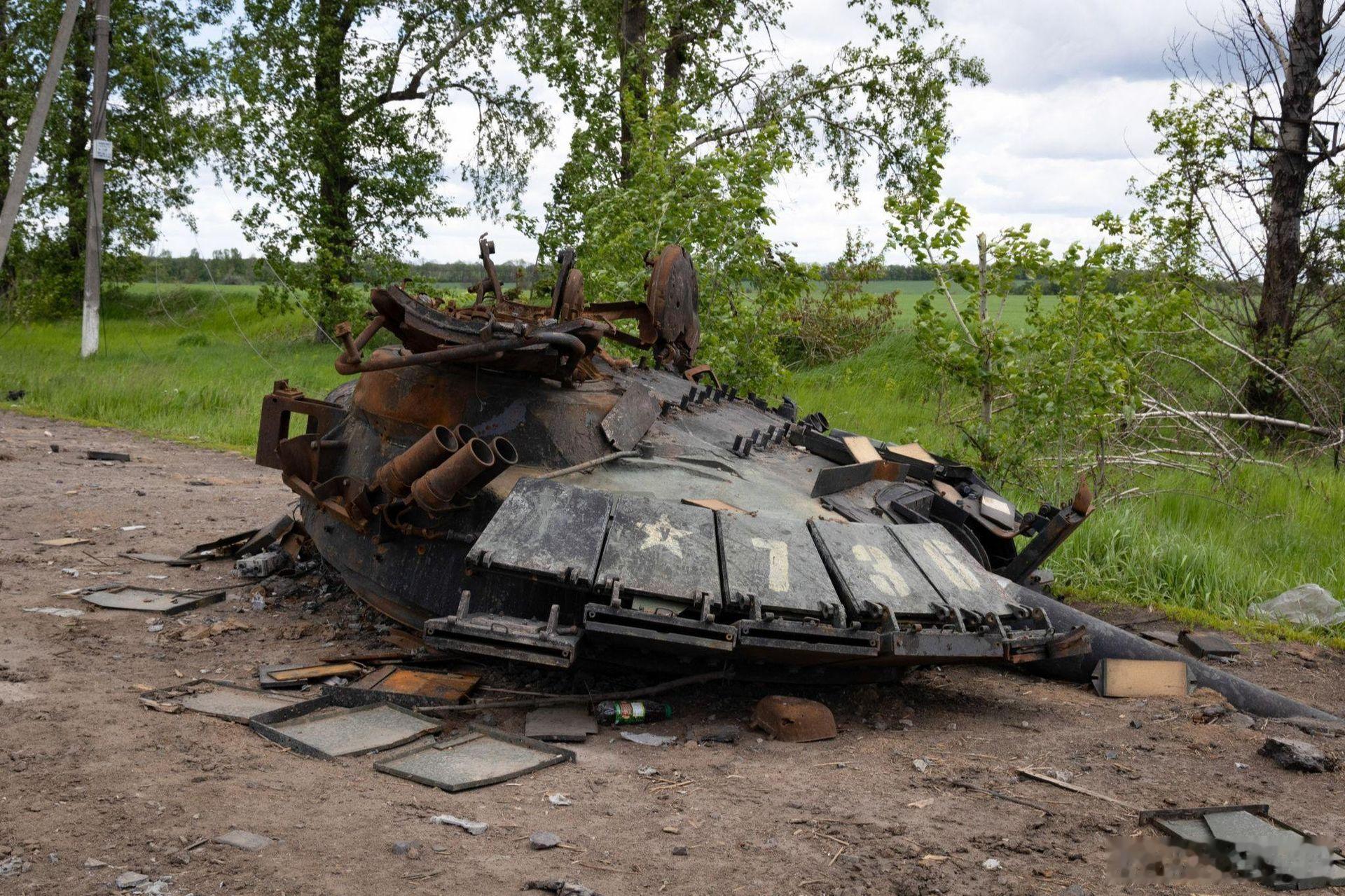 英国将向乌克兰提供130亿英镑的军事援助。伦敦将坚定地继续与乌克兰站在一起。 美