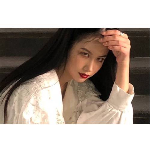 你谈恋爱会马上公布恋情吗？ ​ ​​​