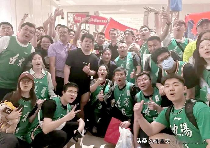 杜锋能力是有目共睹的，但在格局上杨鸣胜出。意味深长！媒体人解读杨鸣赛后发言，用三