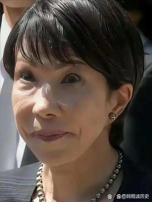 八十年前的教训难道还不够痛吗？今天高市早苗政府疯狂增加军费、扩军备战，和当年何其