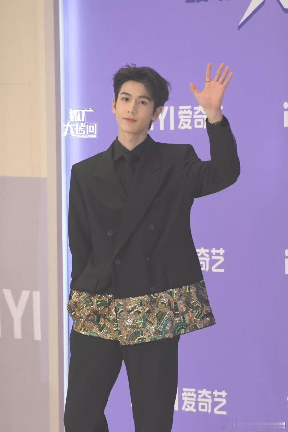 t，张凌赫张凌赫  敖瑞鹏敖瑞鹏 爱奇艺尖叫之夜狐厂生图品鉴，来看看谁生图状态比