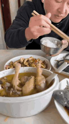 这样的好友，
结婚时必须做主位。