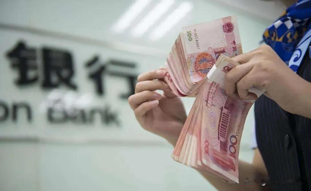 #寻找热爱表达的你#
人老了，千万不要高估自己在孩子心中的位置。

其实当你张口