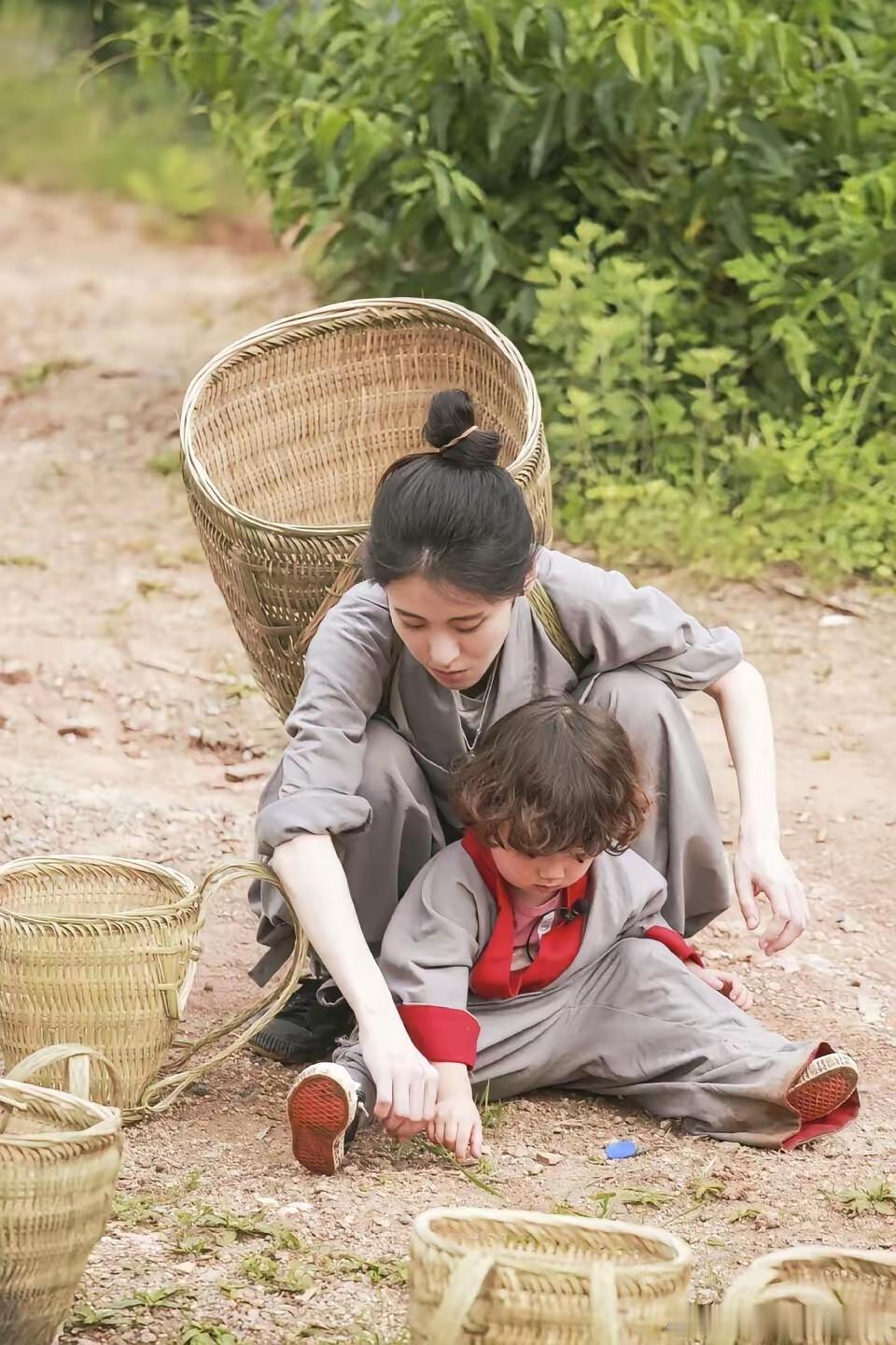 张碧晨与女儿华迎辰（Judy）温馨日常女儿现年6岁，长期跟随张碧晨在北京生活，两