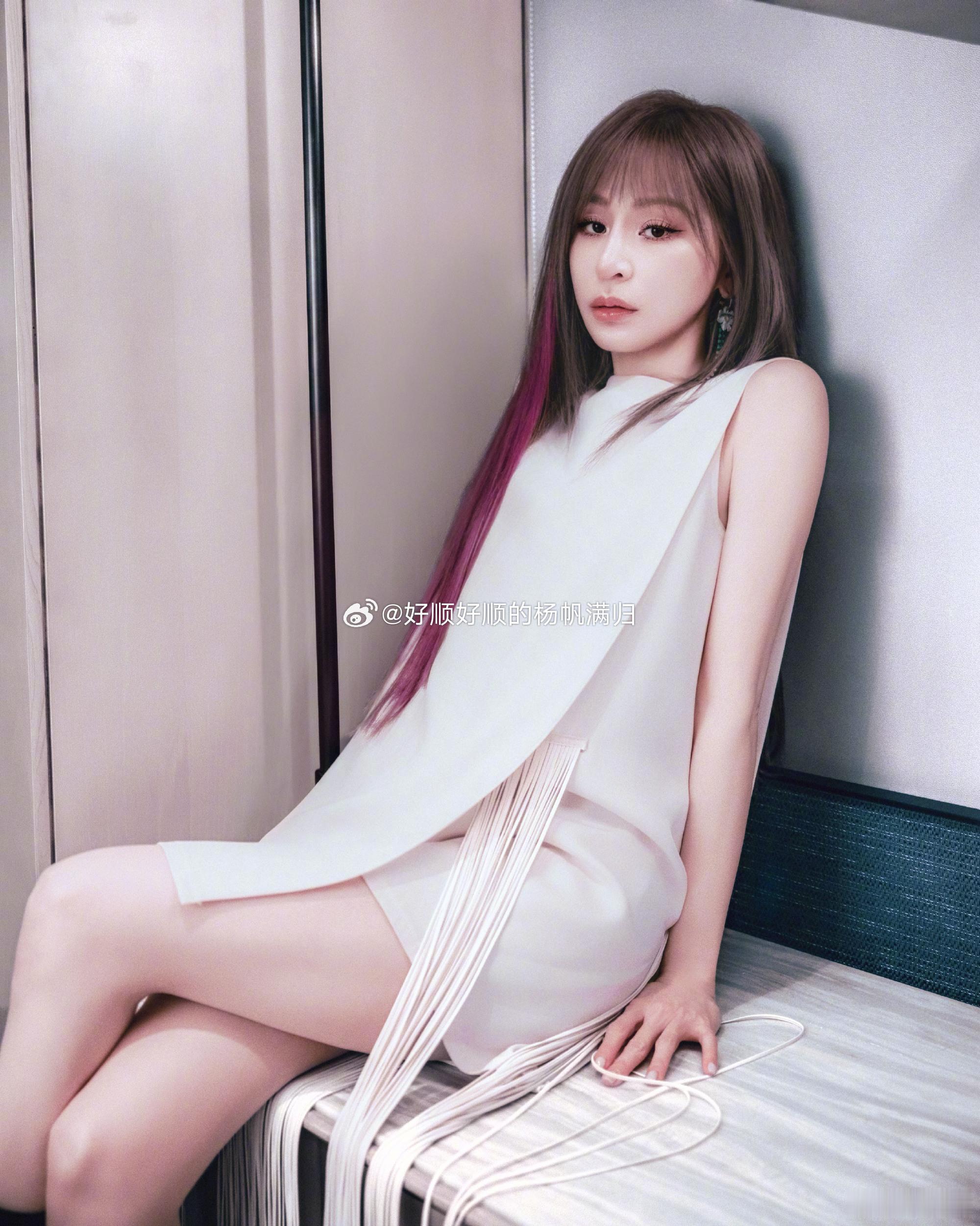 王心凌王心凌 今日打卡，依旧是美美哒她喜欢的是她的歌，她的MV其他事，是她的私生