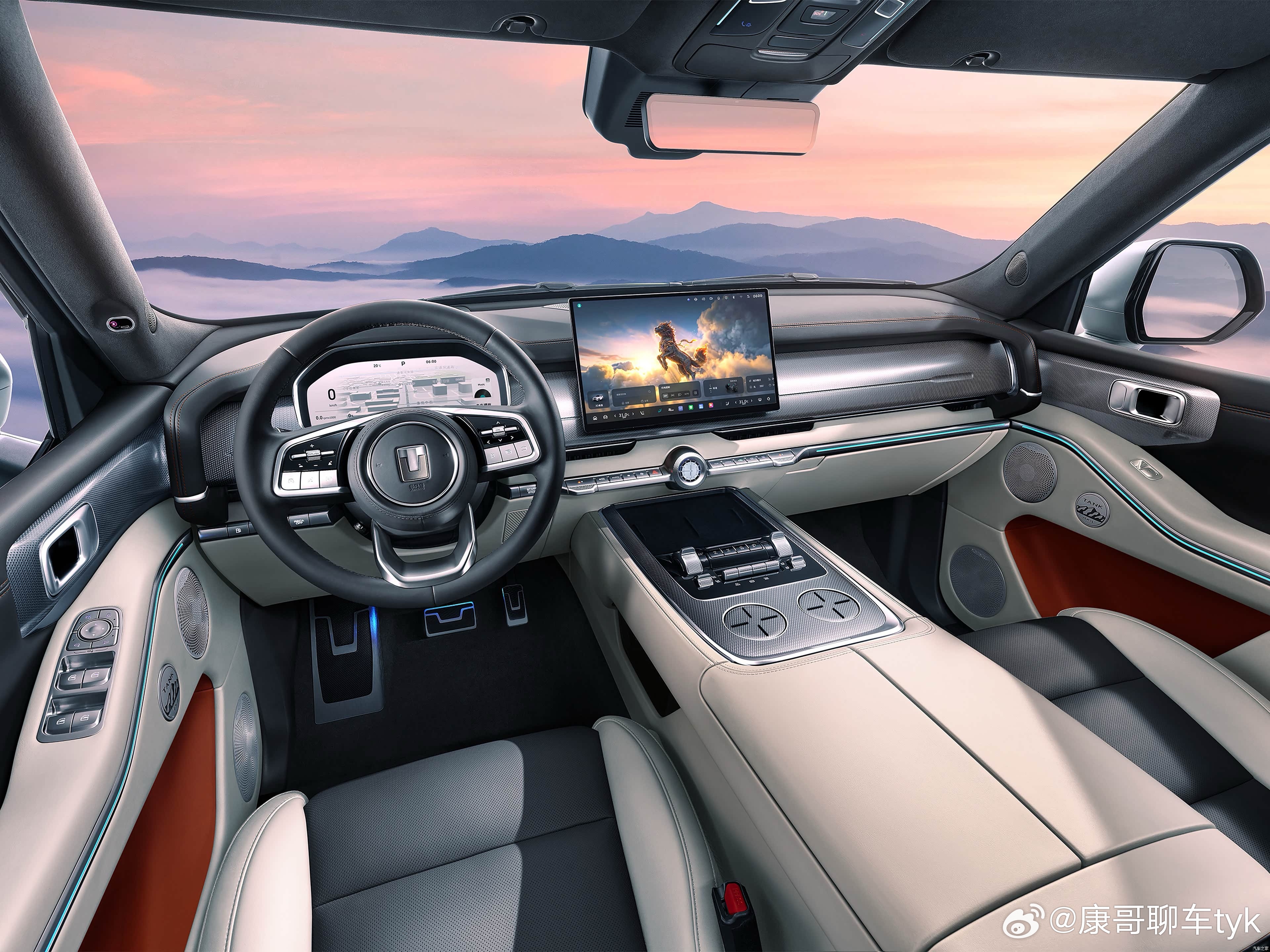 跟着魏建军看懂全新坦克700全新的坦克700，其实重点就是把智能化拉上去了，这个