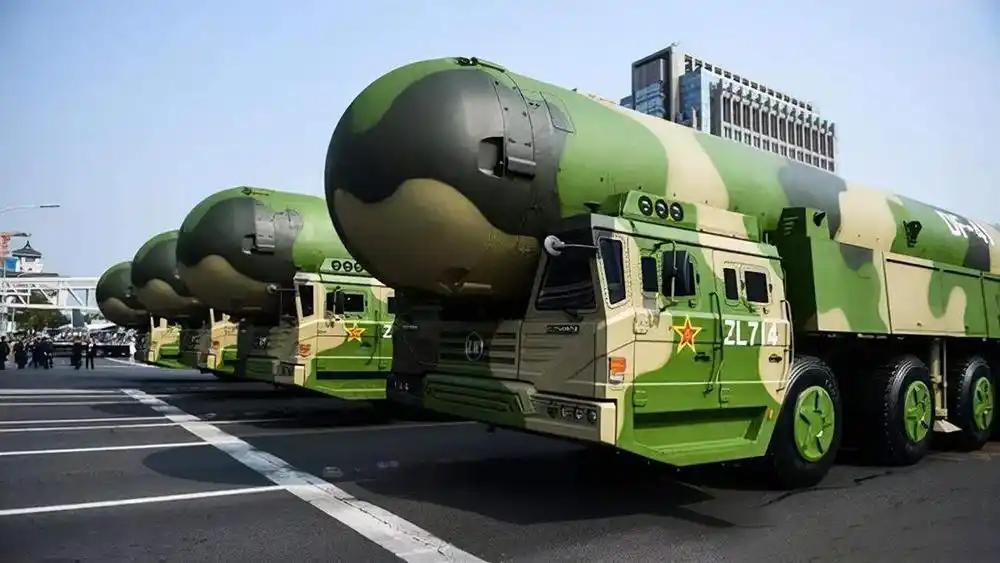 中国为何迟迟没有选择动手？背后真正的原因曝光！不是怕了谁，而是这场大棋比拼的根本