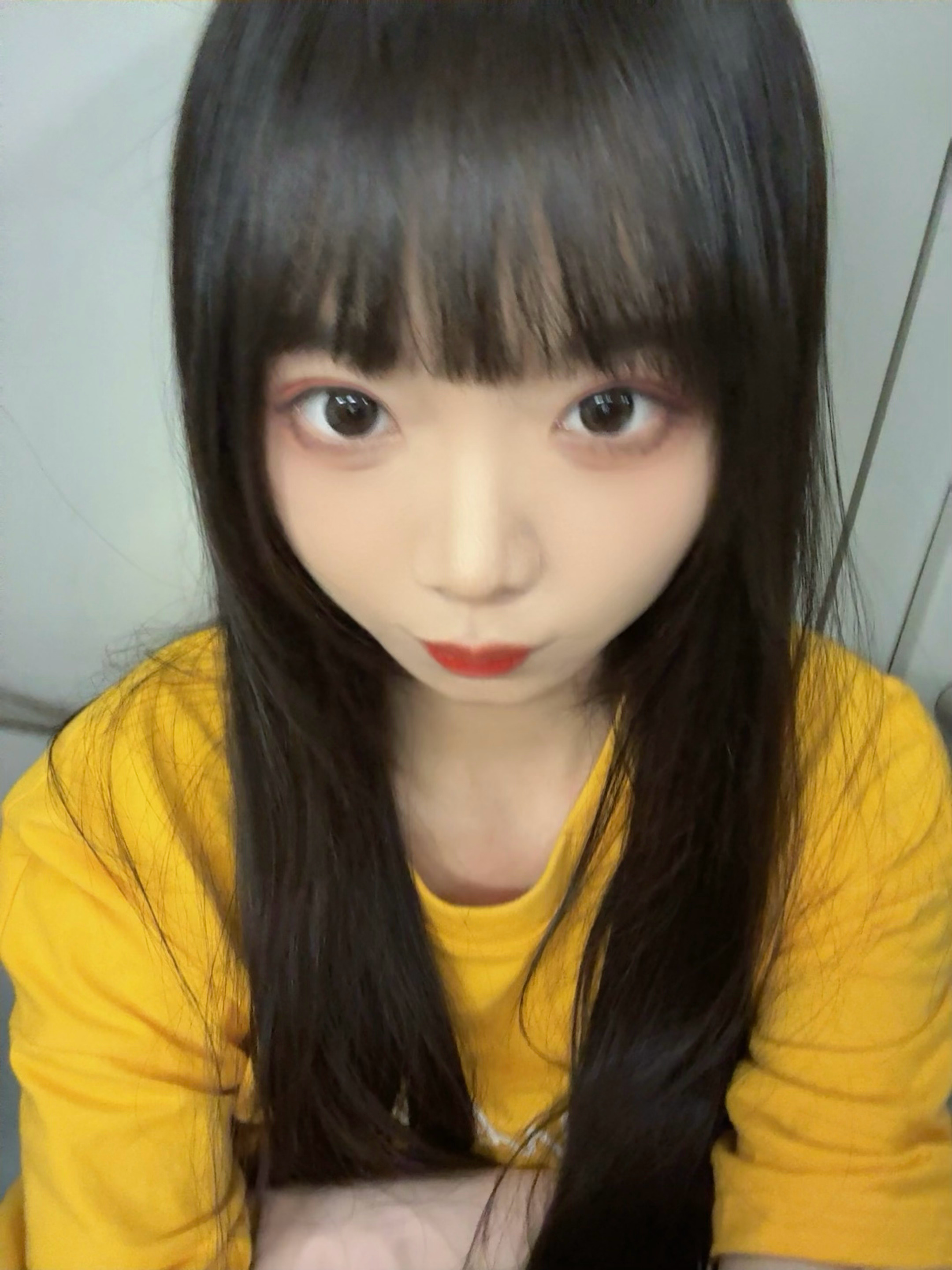 下了班立马洗头还剪了个刘海真的好舒服啊——虽然立秋了但是非常非常燥热的一天！跳了