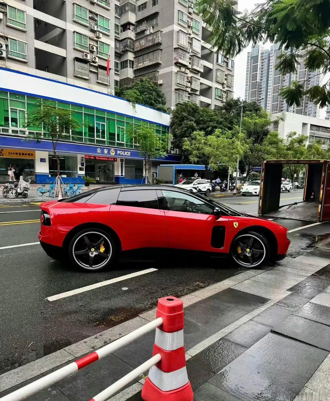 法拉利Luce现身国内，要是没有LOGO，还能值百万吗？ 