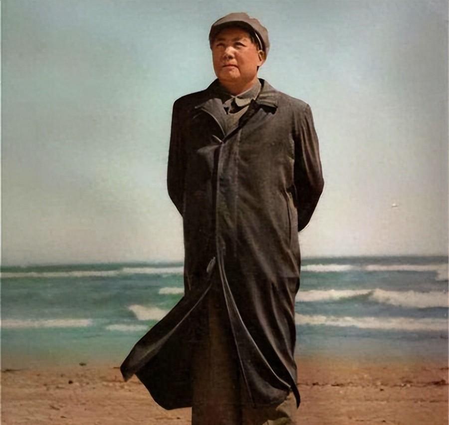 1940年某干部脱离队伍被提议处决，彭德怀同意枪毙，但毛主席坚决反对并认为不能杀