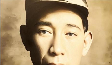 1949 年，四野猛将杨国夫眼见战友纷纷高升南下，自己却被调任地方工作。1955
