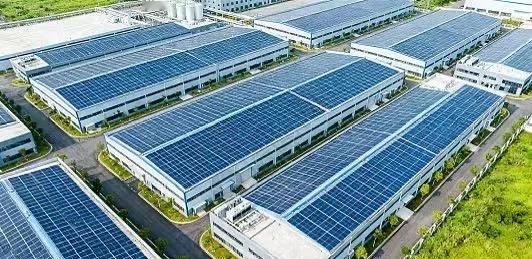工厂屋顶光伏降本增效方案、工厂自建光伏电站，降本增效，坐收红利
光伏发电 光伏板