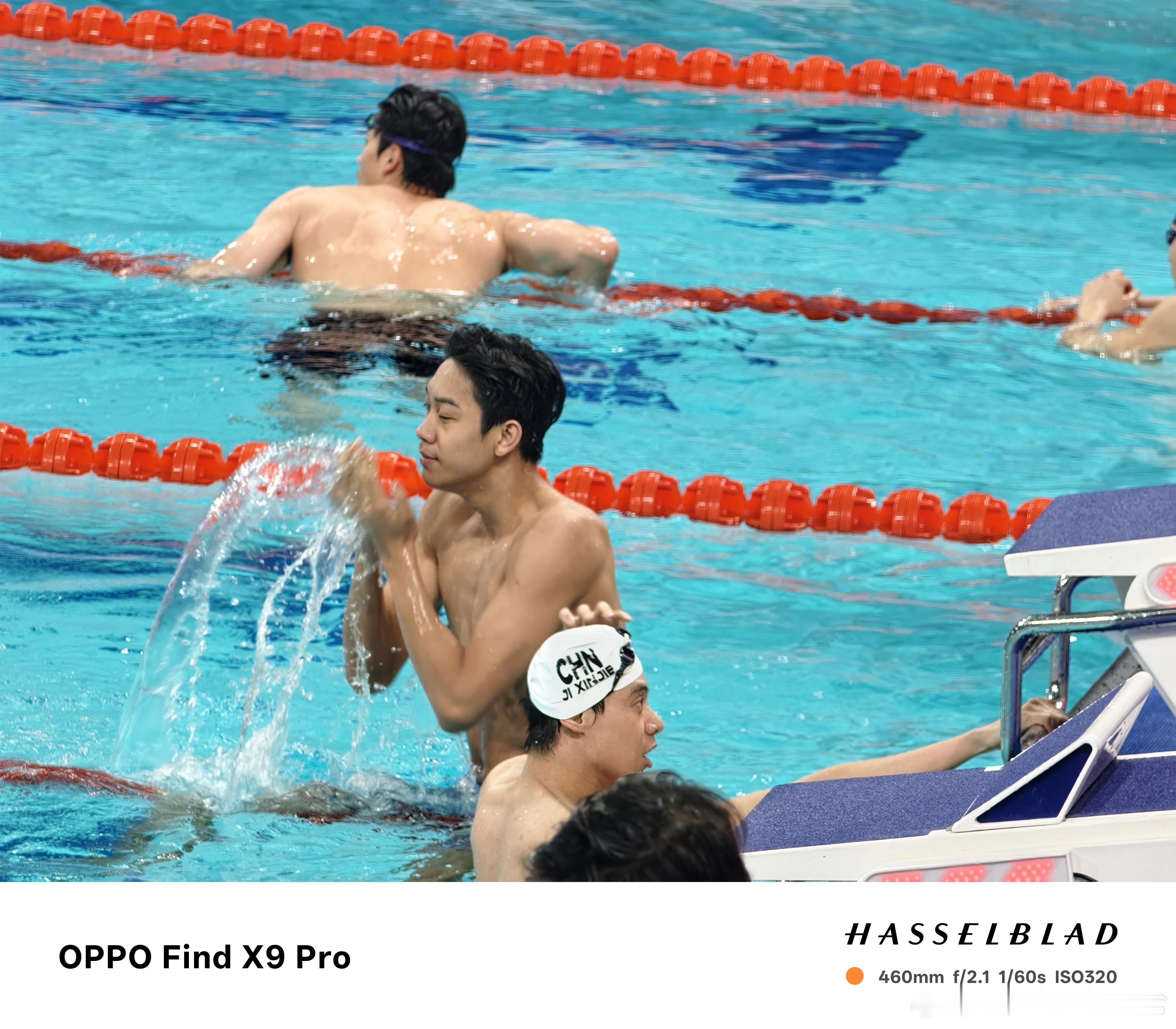 今晚游泳赛场的一些碎片，张展硕新王登基，弱水三千，只取一瓢饮。 