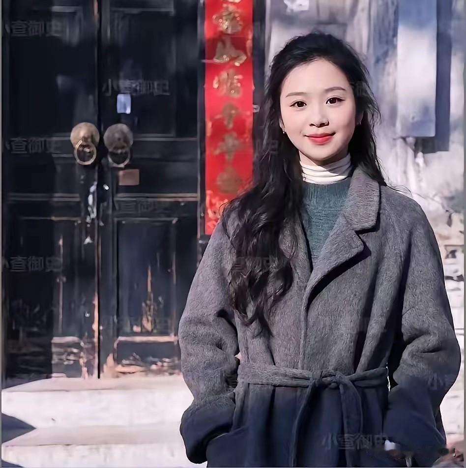 炸串摊主轻生悲剧，最可悲的是无脑跟风的网友！

四川宜宾33岁炸串摊主胡女士，因