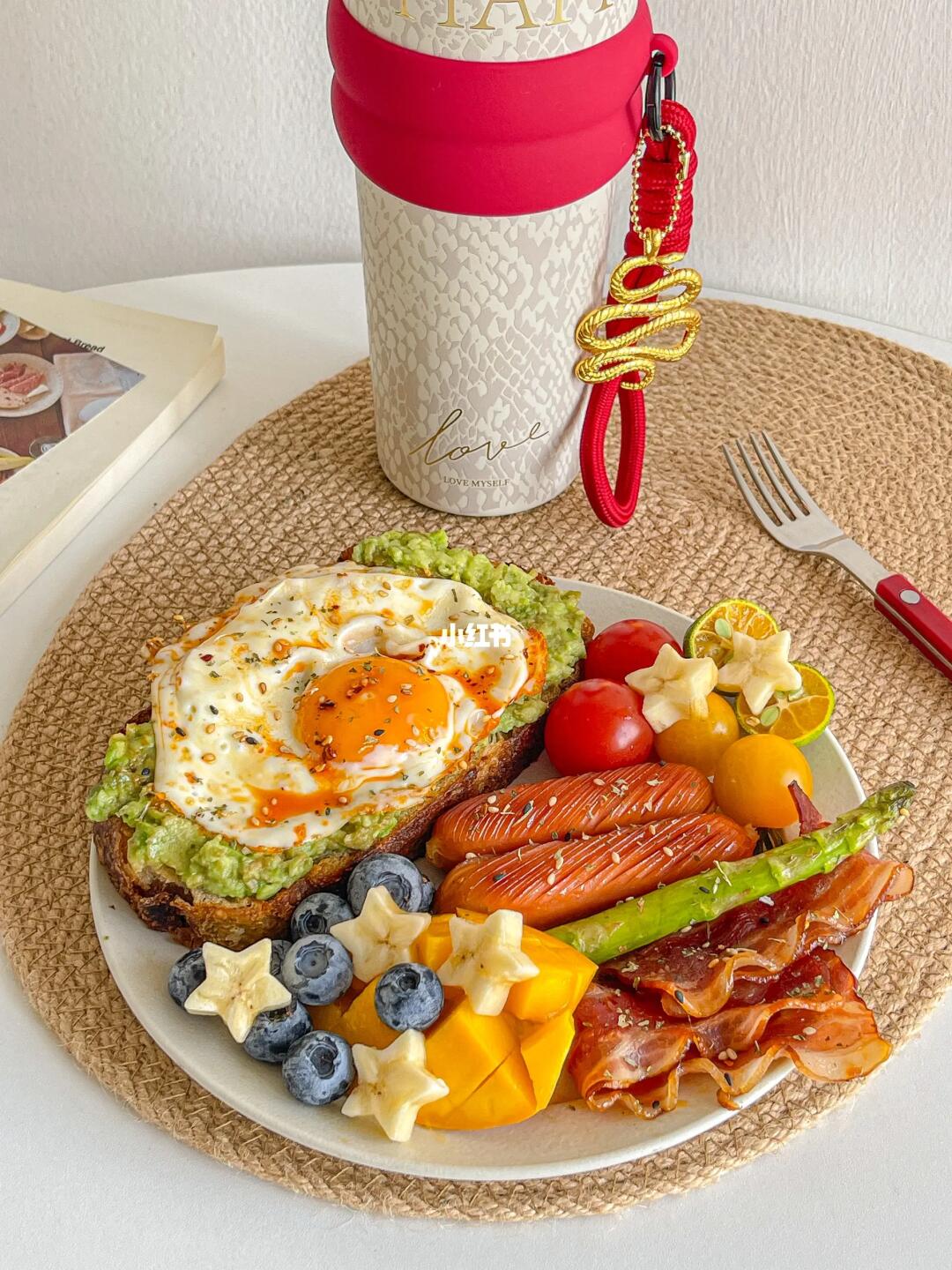 元气brunch🍳培根烤肠三明治水果拼盘🥑