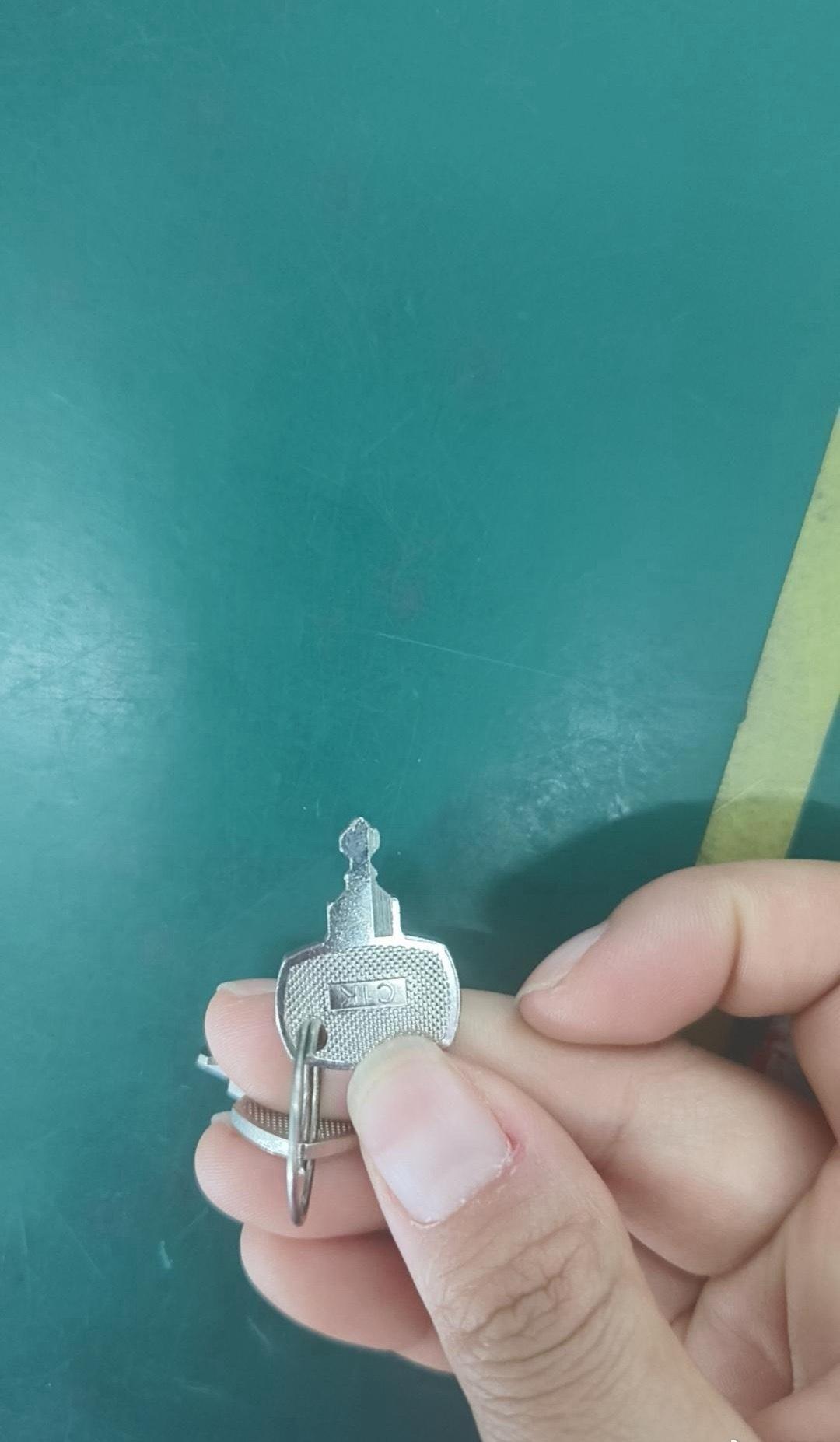 这么小的钥匙 是开什么的？？ ​​​