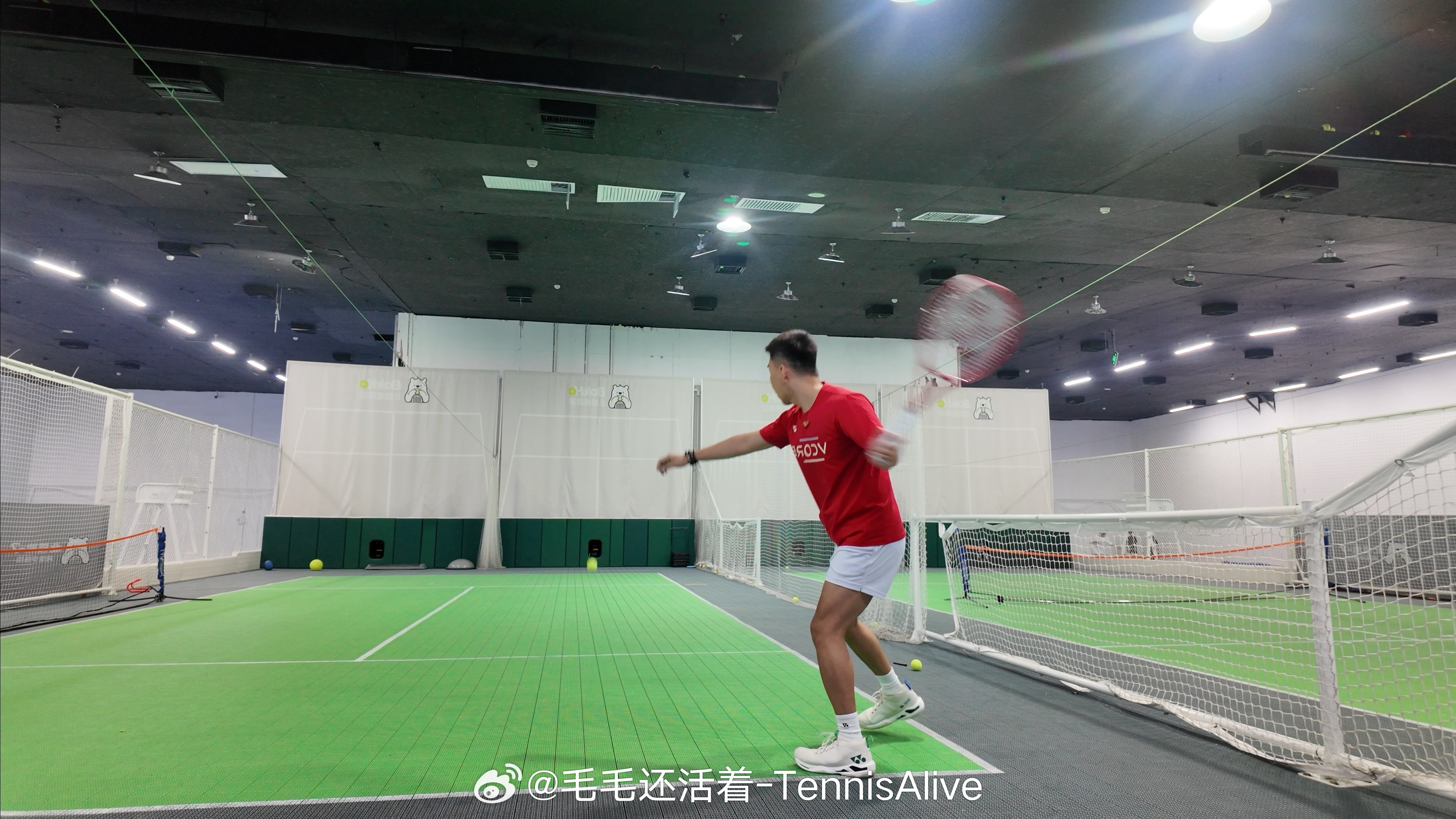 我拿的什么球拍呢？