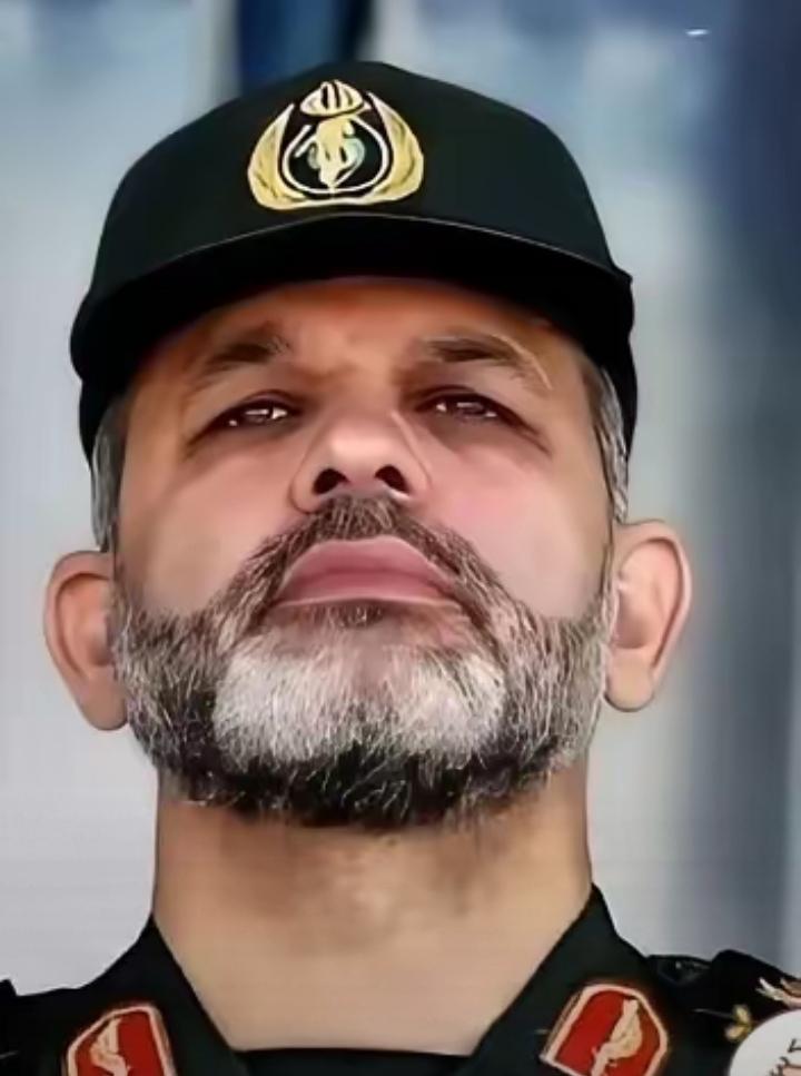 伊朗这步棋下得不错，美国刚宣称封锁霍尔木兹海峡，禁止所有的船通过霍尔木兹海峡，伊