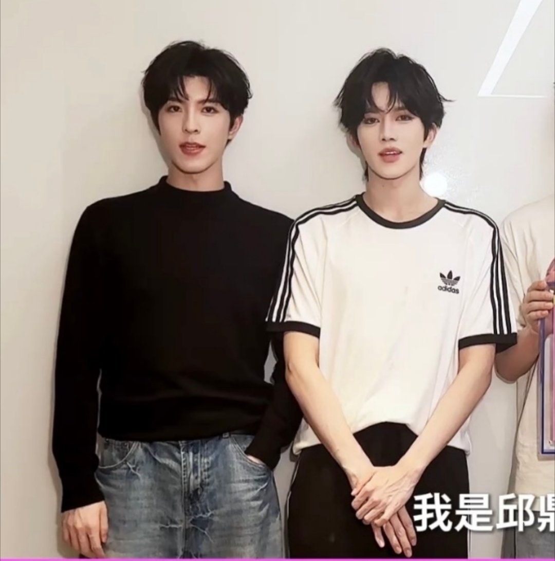 冬天阿迪，夏天了也阿迪 