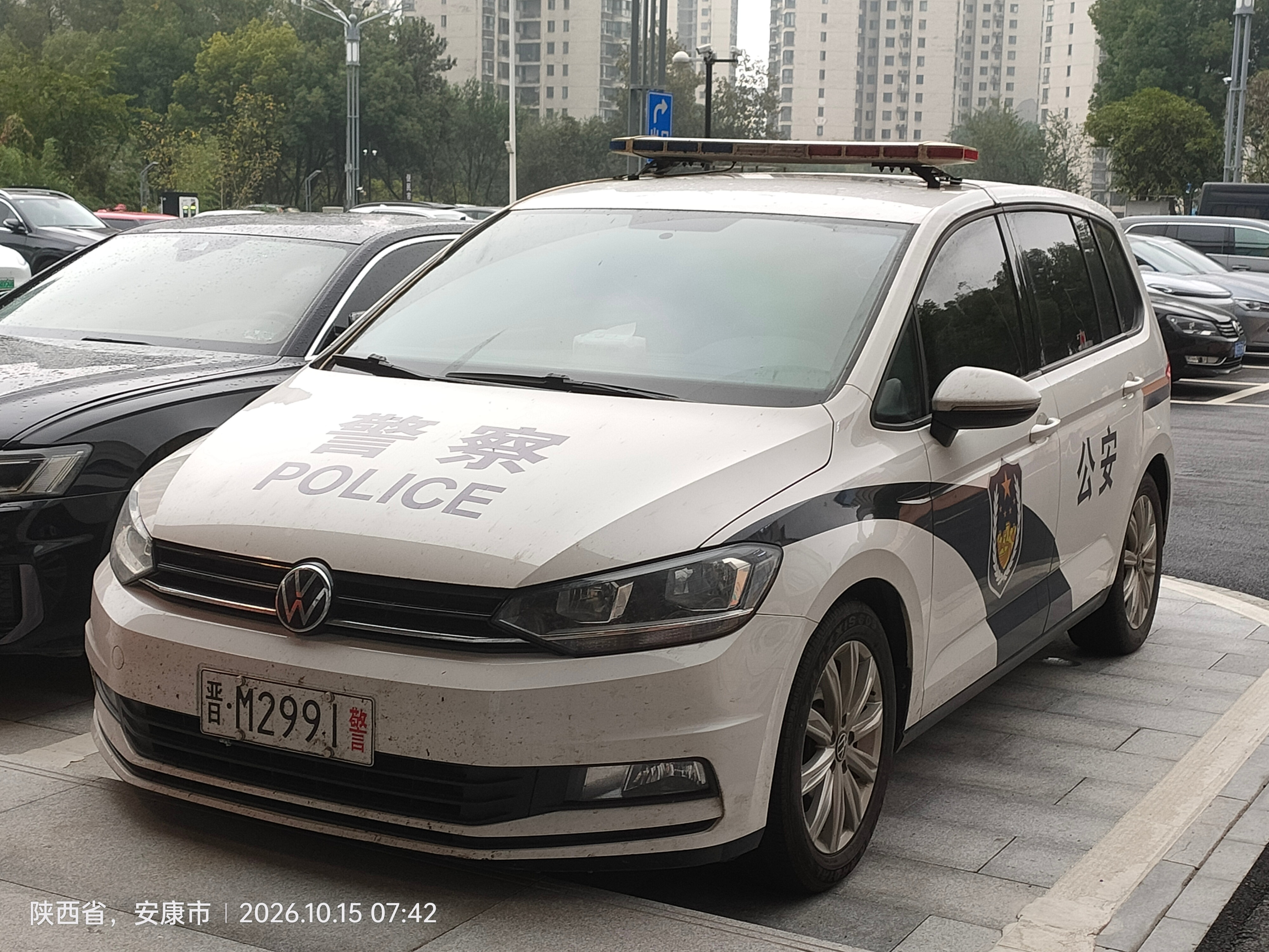 警车[超话] 大众途安L  ​​​