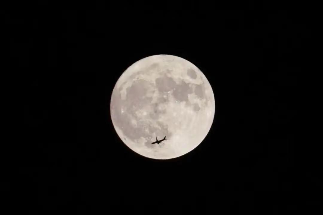 @星辰大海回音壁 ：南方的冬天是湿冷的冬天，北方的冬天则是干冷的冬天。无论南方北