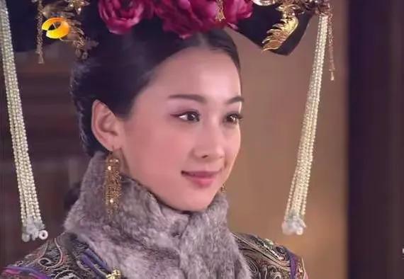 步步惊心。康熙不亏是皇帝，为儿子们选的正妻都端庄大气，骨子里透着优雅。尤其四福晋