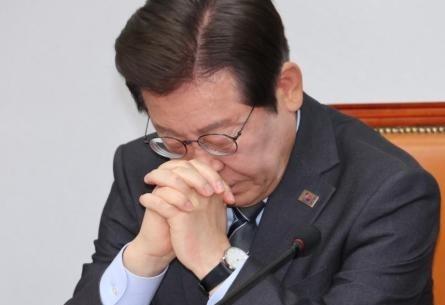 韩国现任总统李在明，日前干了两件直接震动半岛的大事！第一件，直接把三八线前沿的驻