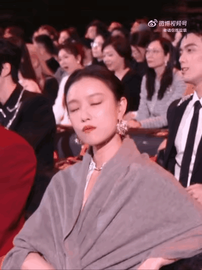 有件事，我不太敢说

怕倪妮生气，但是又憋不住

总觉得，倪妮这人有个很大的缺点