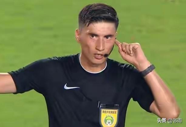 2025年4月19日的那场中超比赛，主裁判由唐顺齐担任，麦麦提江出任视频助理裁判