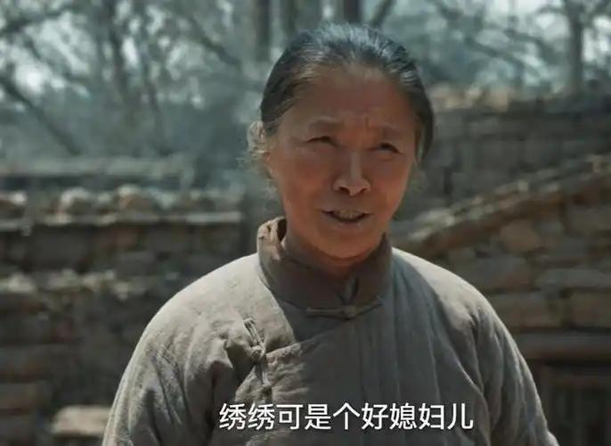 迟蓬，实在不行你就退圈吧！
主要是大家都看不下去了，
你说说你都66岁了，演技还